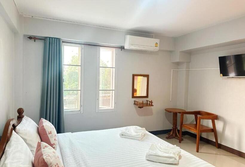 Vandrarhem ปัวปันสุขโฮม