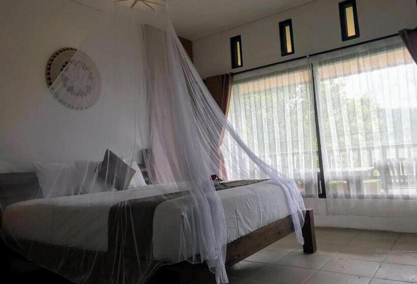 ユースホステル Kraras Munduk Guest House & Donbiyu Rendezvous Restaurant