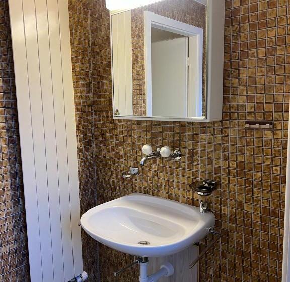 هاستل Niederdorf, Baselland