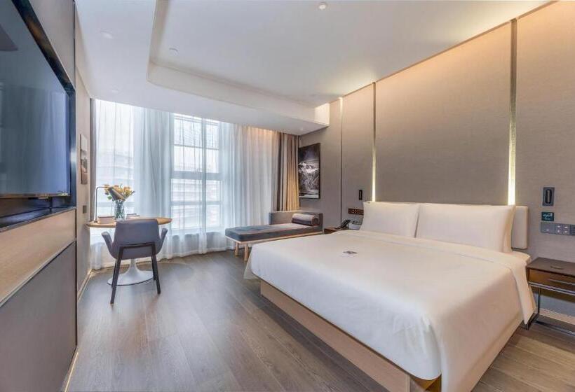 Atour Hotel Zhijiang Bridge