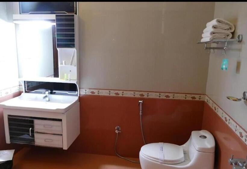 בית מלון כפרי Mountain Valley Ooty