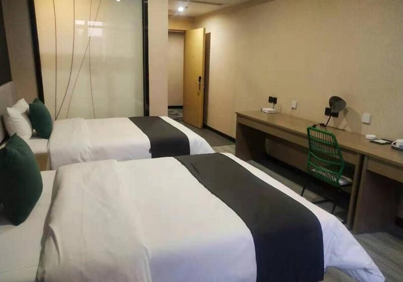 Hotel Thank Inn Chain Hami Queen Sky Street