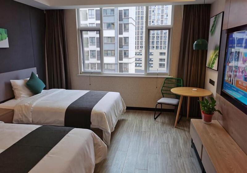 Hotel Thank Inn Chain Hami Queen Sky Street