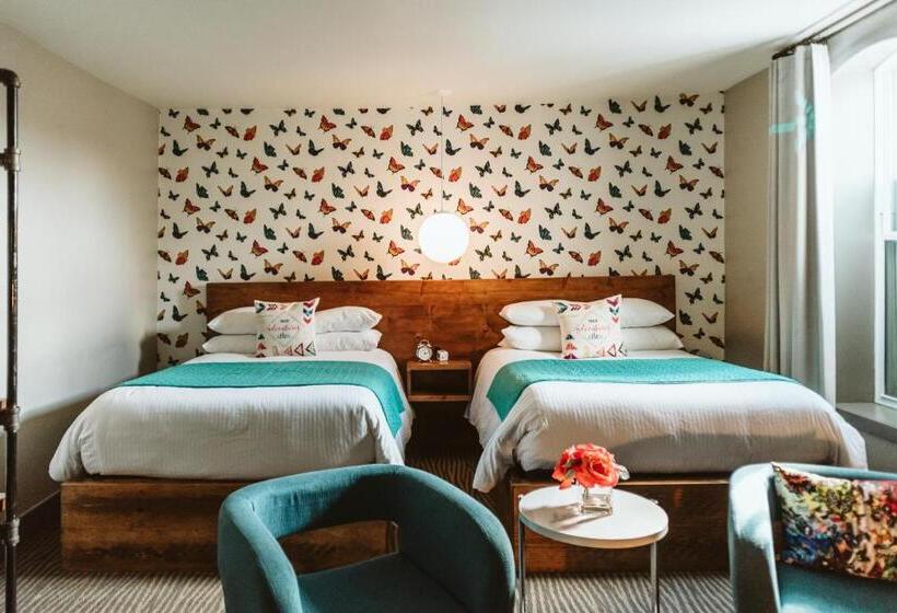 בית מלון כפרי The Grove