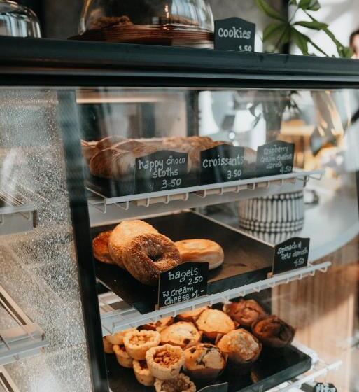 בית מלון כפרי The Grove