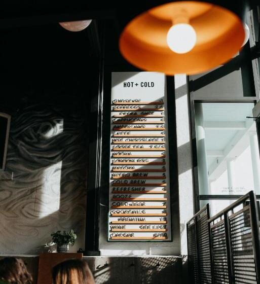 בית מלון כפרי The Grove