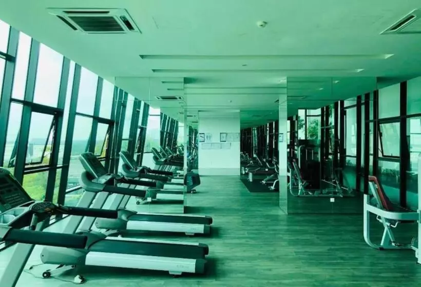 Midvalley Southkey Mosaic 6 9pax Netflix Smarttv70inch