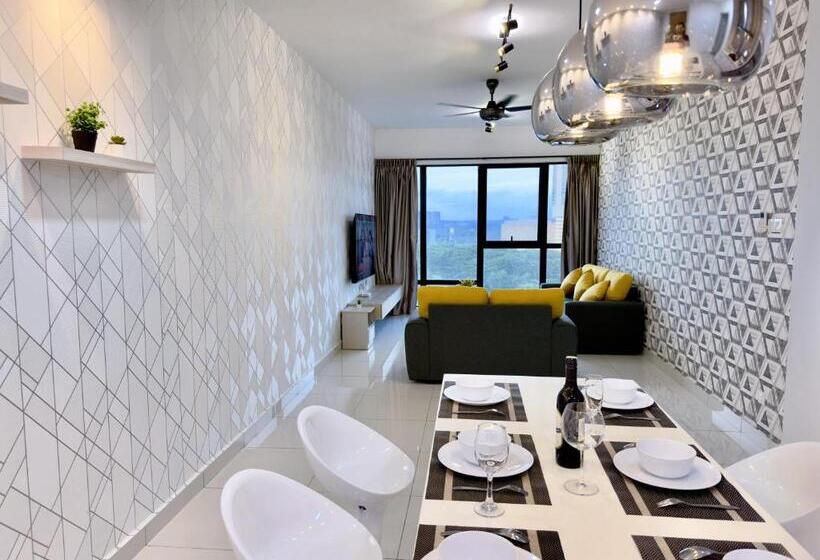 Midvalley Southkey Mosaic 6 9pax Netflix Smarttv70inch