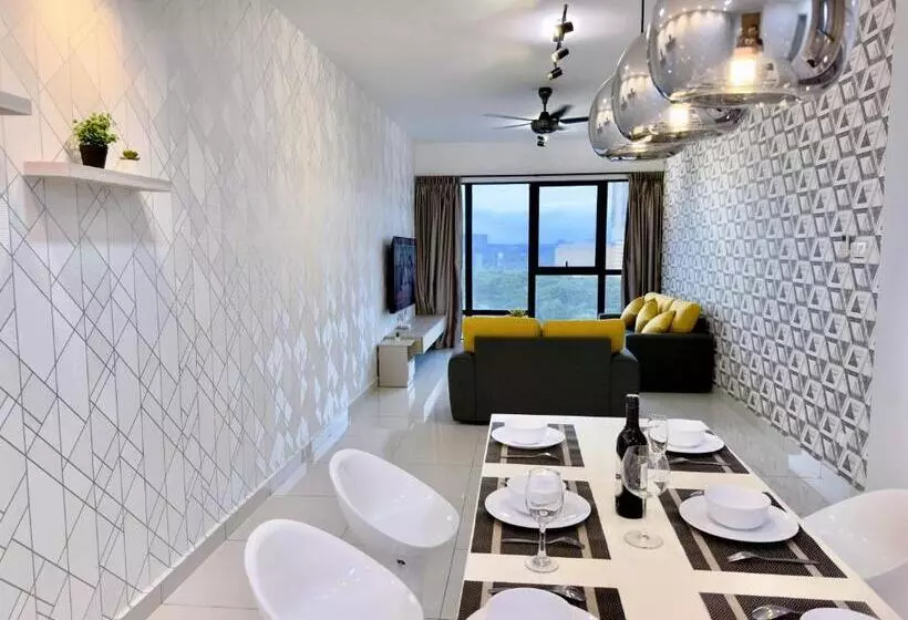 Midvalley Southkey Mosaic 6 9pax Netflix Smarttv70inch