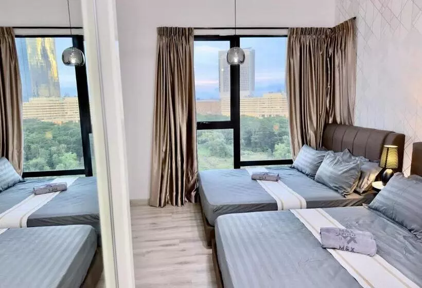 Midvalley Southkey Mosaic 6 9pax Netflix Smarttv70inch