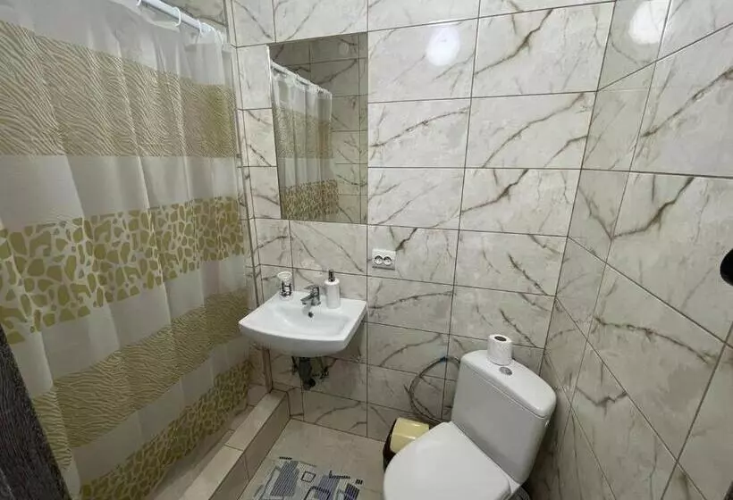 Majatalo лимонний дім