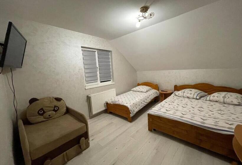 Pensão лимонний дім