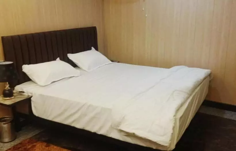 ペンション Dbr Guest House
