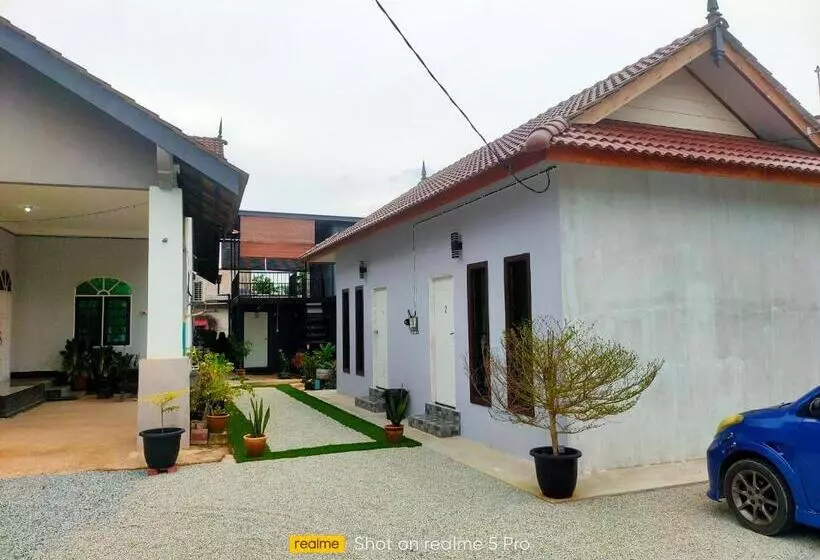 Majatalo Roomstay Kak Ton