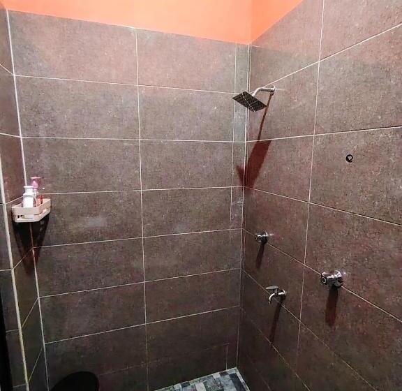 Пансион Roomstay Kak Ton