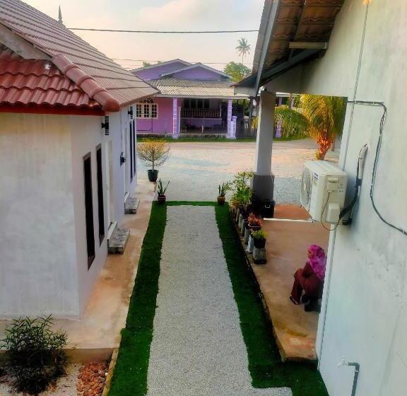 Пансион Roomstay Kak Ton