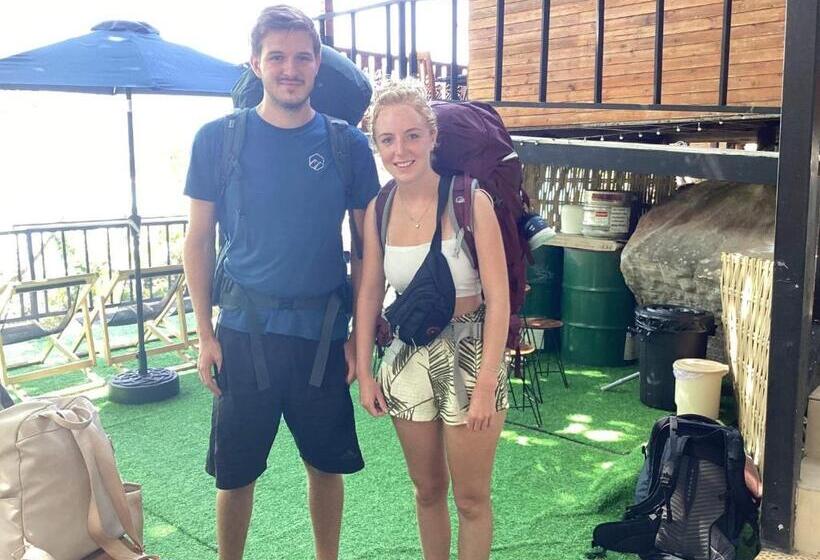 Sweed Dee Seaview Hostel