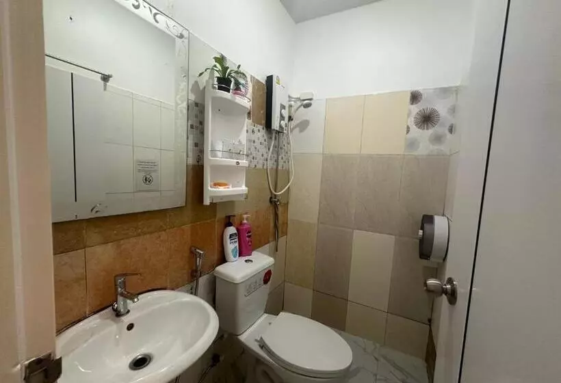 Sweed Dee Seaview Hostel