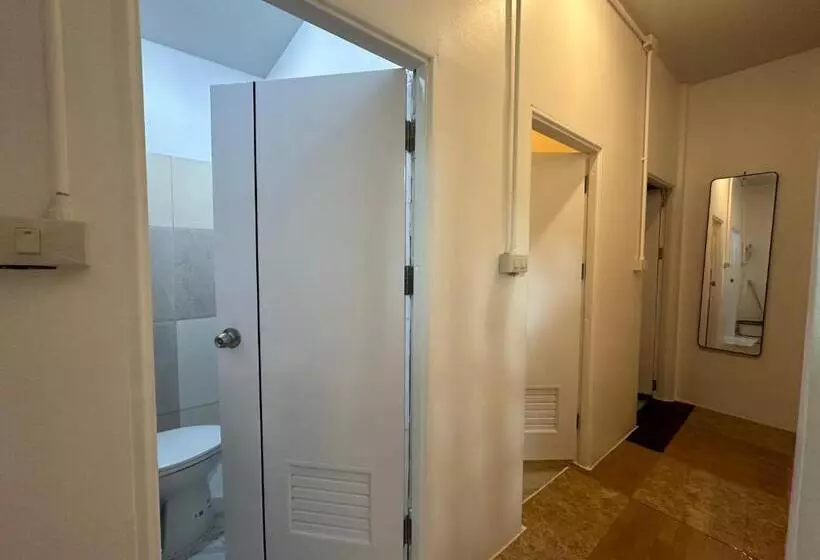 Sweed Dee Seaview Hostel