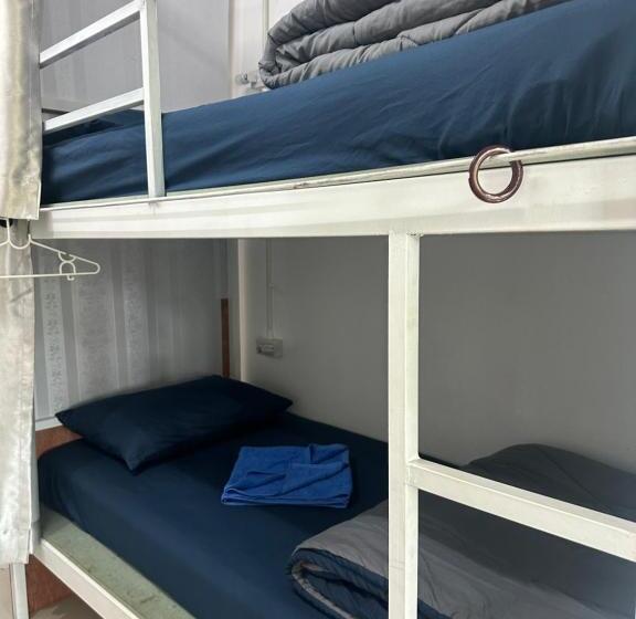 Sweed Dee Seaview Hostel