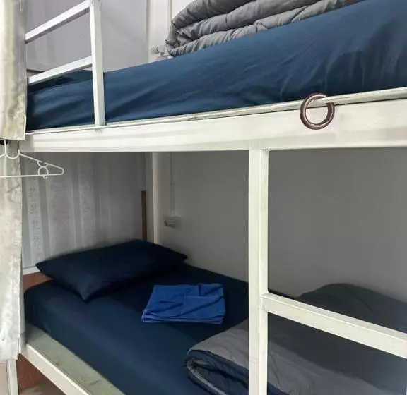 Sweed Dee Seaview Hostel