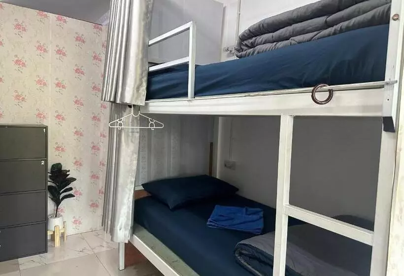 Sweed Dee Seaview Hostel