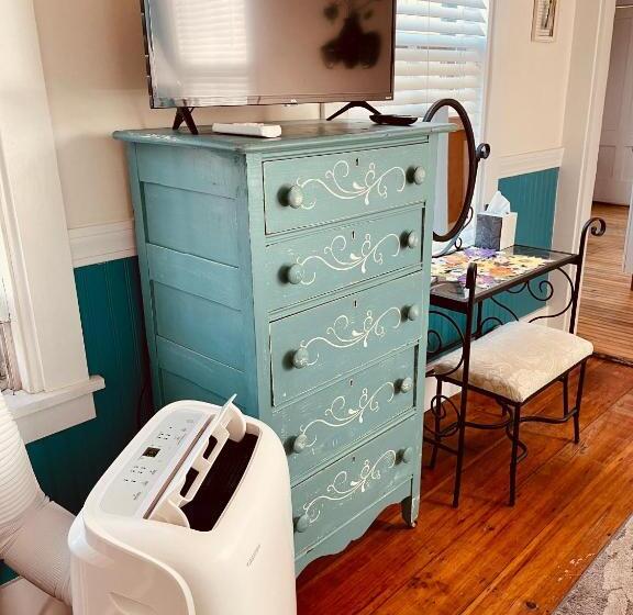 Общежитие Inn At Grasshopper Lane, Studio 1