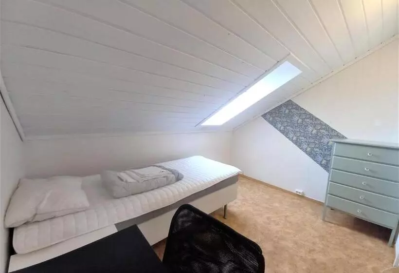 ユースホステル Single Room With Shared Spaces
