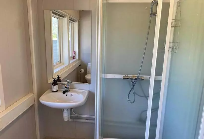 ユースホステル Single Room With Shared Spaces
