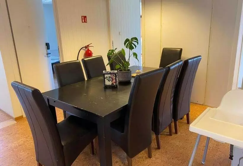 ユースホステル Single Room With Shared Spaces