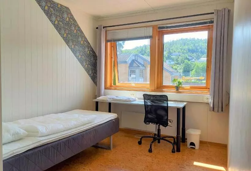 ユースホステル Single Room With Shared Spaces