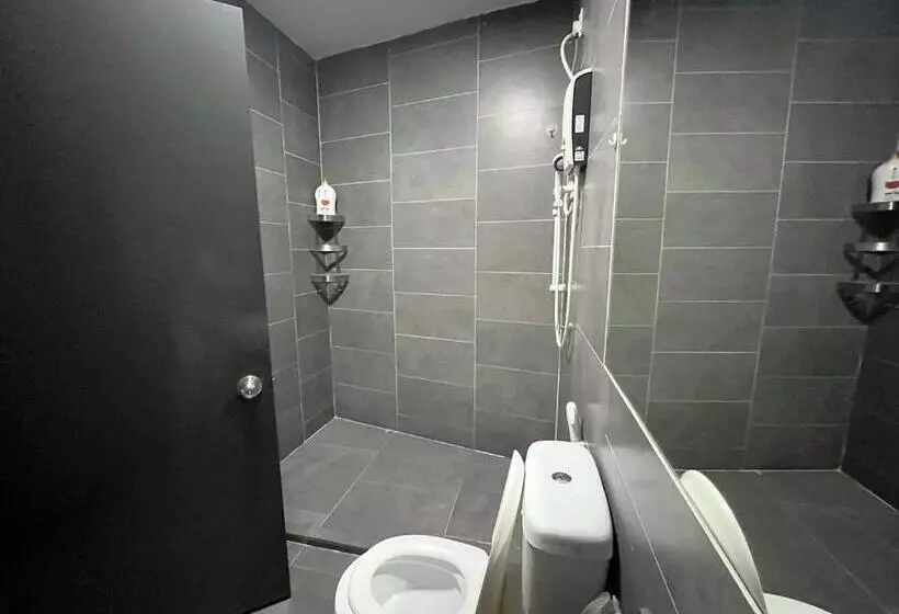 ホテル Immense Studio Empiredamansara/wifi/netflix