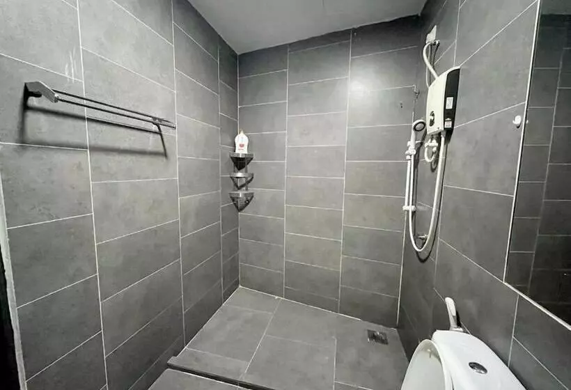 ホテル Immense Studio Empiredamansara/wifi/netflix