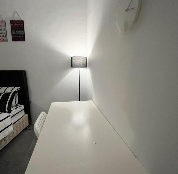 Otel Immense Studio Empiredamansara/wifi/netflix