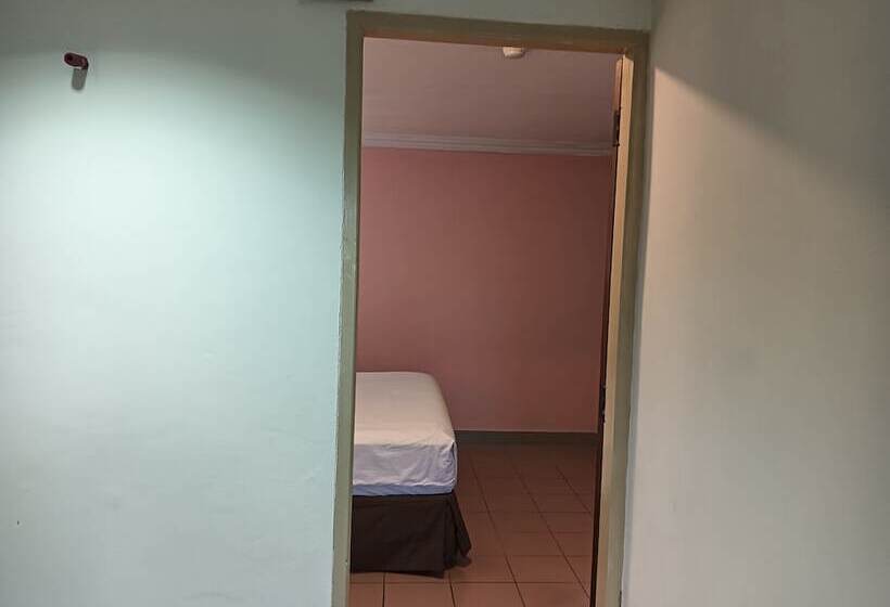 Szálloda Oyo 90860 Wawasan Inn