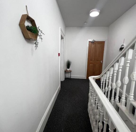 Hotel Oyo Serendipity By Habitat101