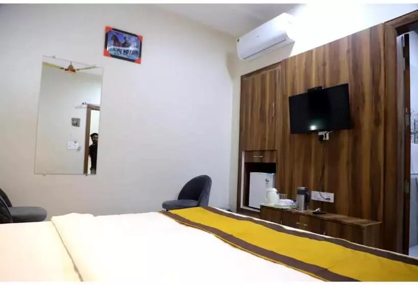 Hotelli Premium Krishna Residency