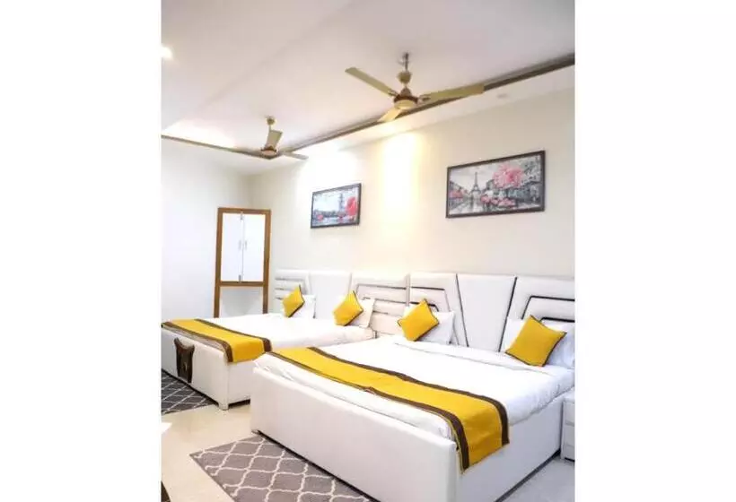 Hotelli Premium Krishna Residency