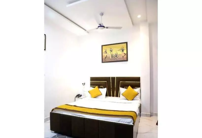 Hotelli Premium Krishna Residency