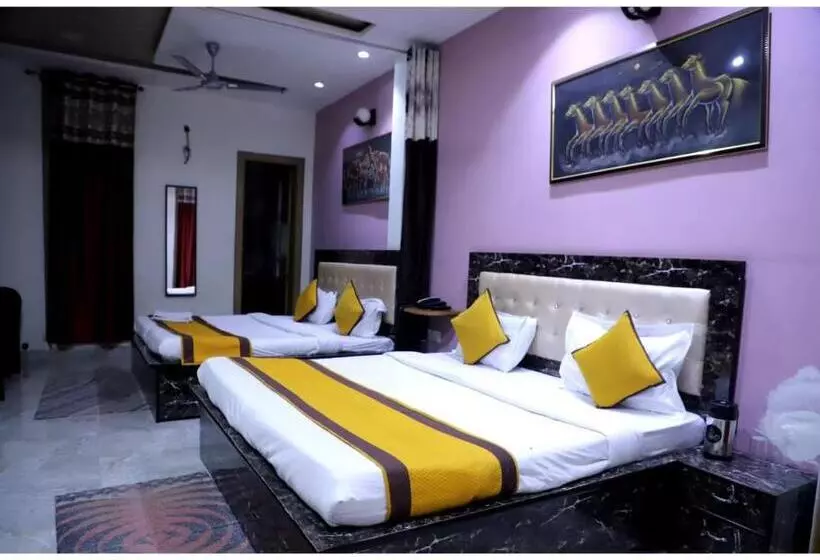Hotelli Premium Krishna Residency