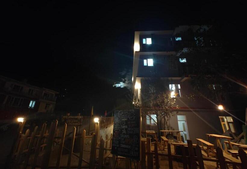 בית מלון כפרי Sangla Mansion