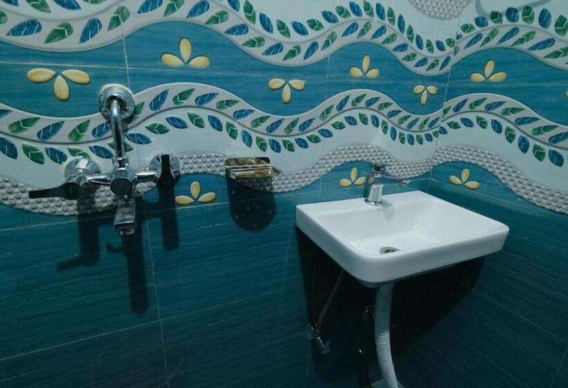 هتل Shree Krishna Niwas