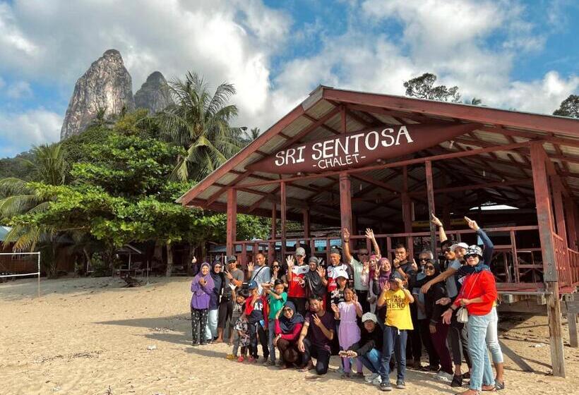 בית מלון כפרי Sri Sentosa Chalet