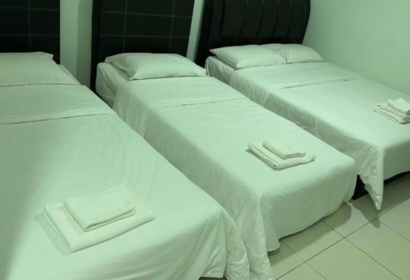 Hotel The Glorious Straits