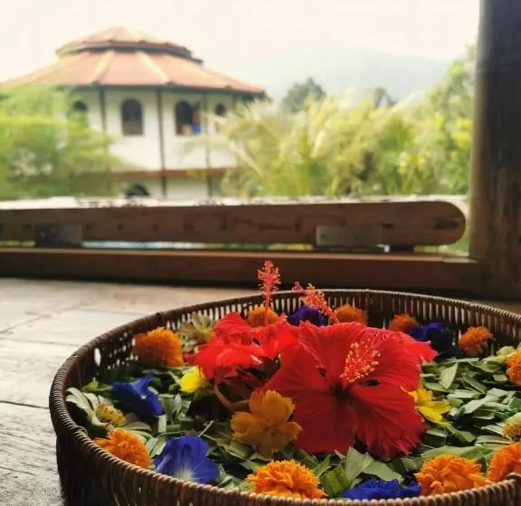 ホテル Tirtha Quddus Farmstay