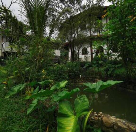 Hotel Tirtha Quddus Farmstay