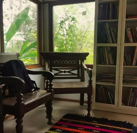 ホテル Tirtha Quddus Farmstay