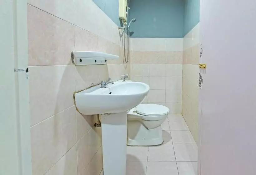 Oyo 90846 Hotel Akasia