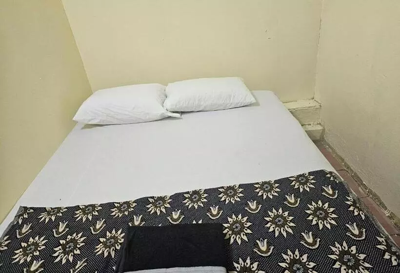 Oyo 90867 Hotel Bintang Inns