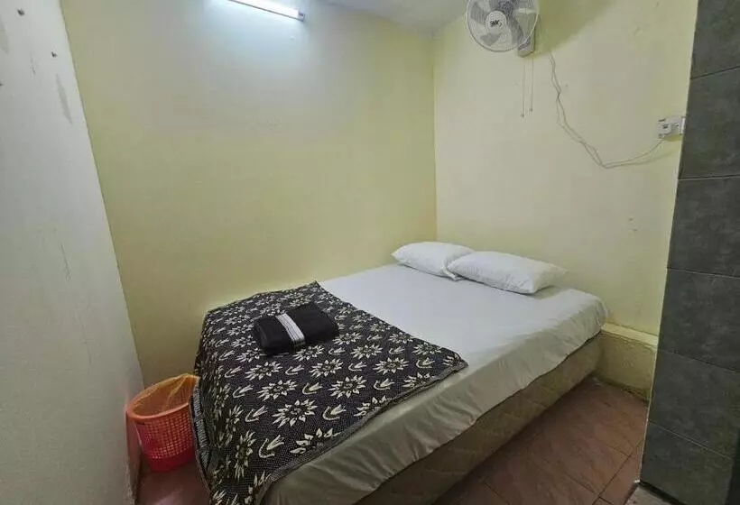 Oyo 90867 Hotel Bintang Inns